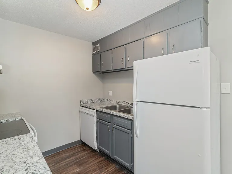 2716 Holbrook Dr #5 — Photo 11