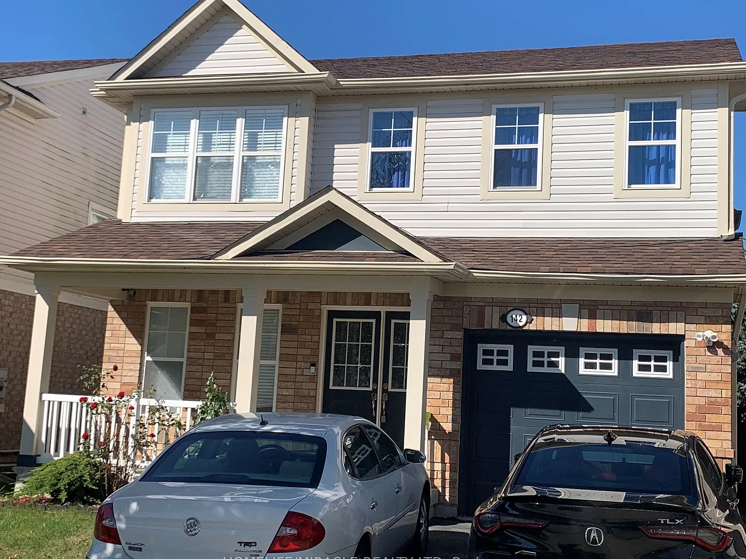 5 bed, $3,300 — Photo 1