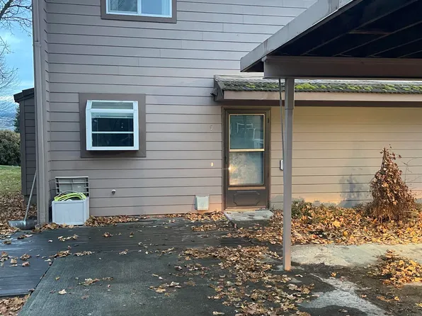 605 Indian Hills Dr APT 9, Moscow, ID 83843