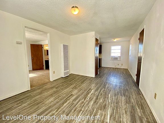 3rd image of 3607 N Francis Ave #11677084