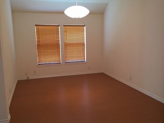 2nd image of 630 Windmore Ct