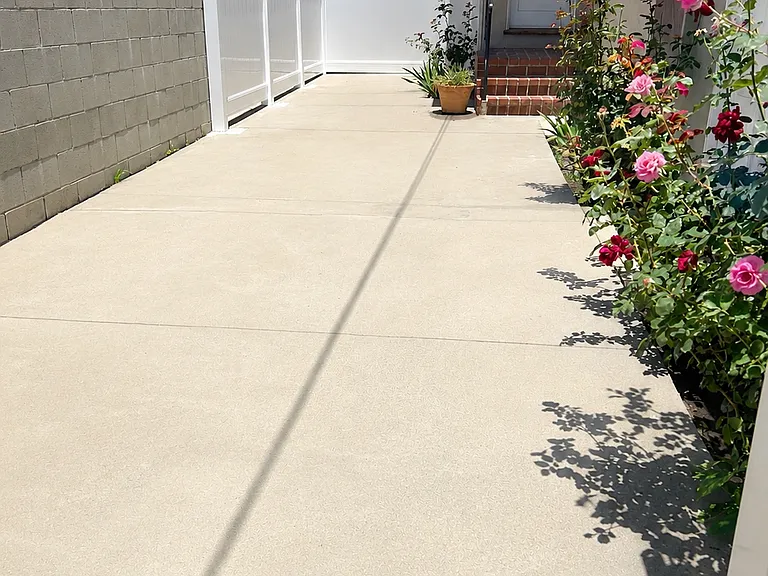 1214 W Victory Blvd — Photo 11