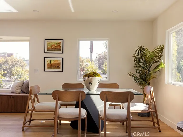 3554 S Sycamore Ave — Photo 15