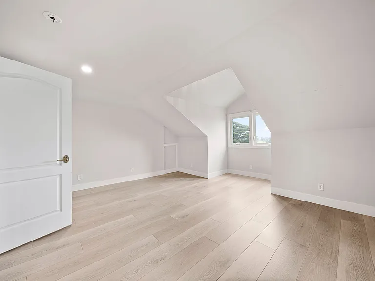 29 1st St #7 — Photo 11