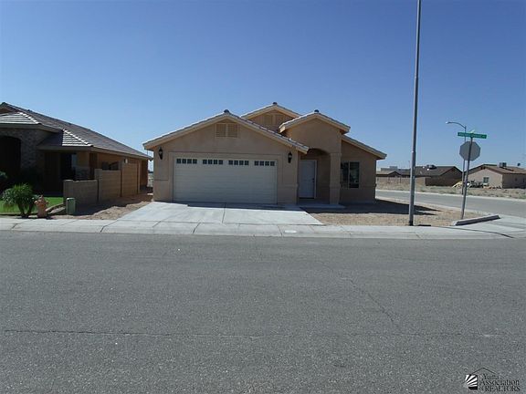 3rd image of 204 N Rachel Dodge Ave