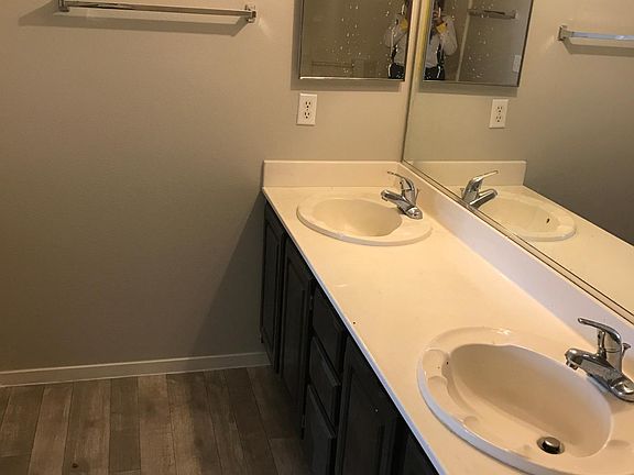 3rd image of 5710 E Tropicana Ave Unit 1083