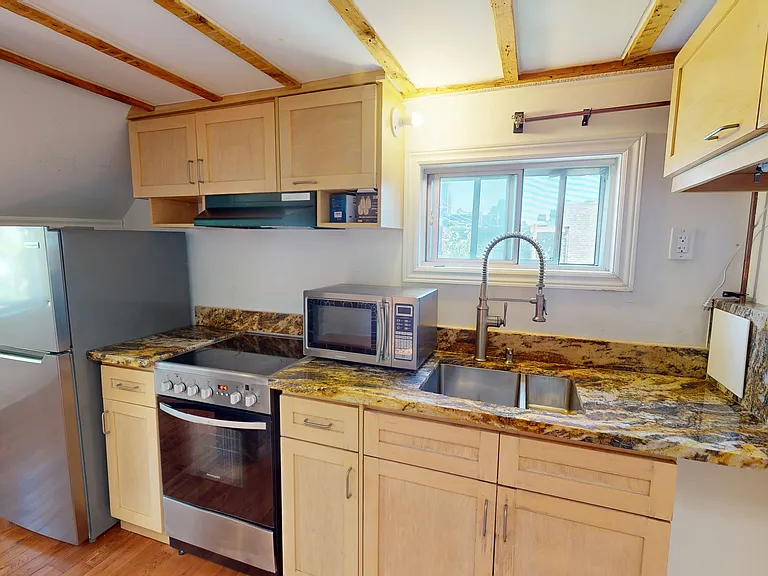 171 Harbord St #THE HARBORD — Photo 9