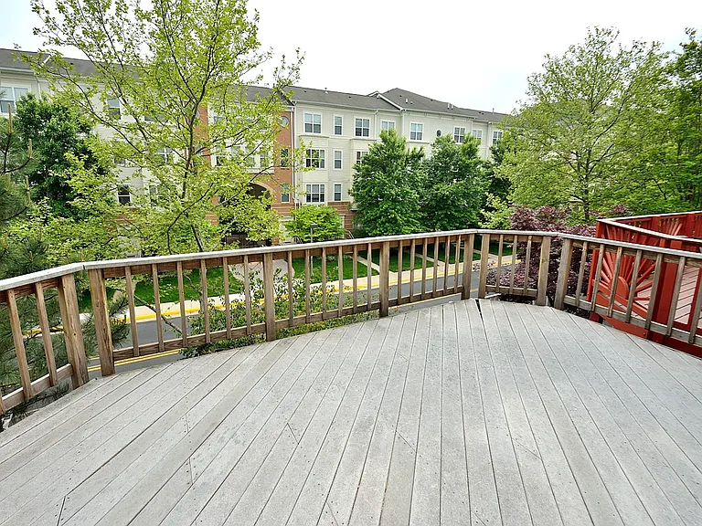 9425 Van Arsdale Dr — Photo 22
