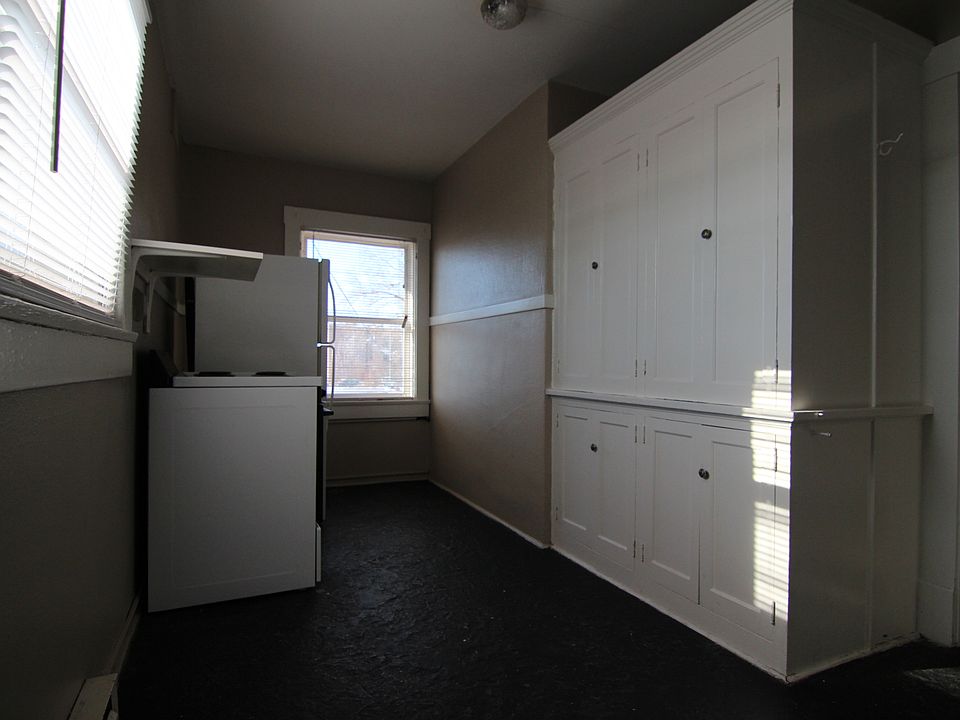 1st image of 488 D St APT 27