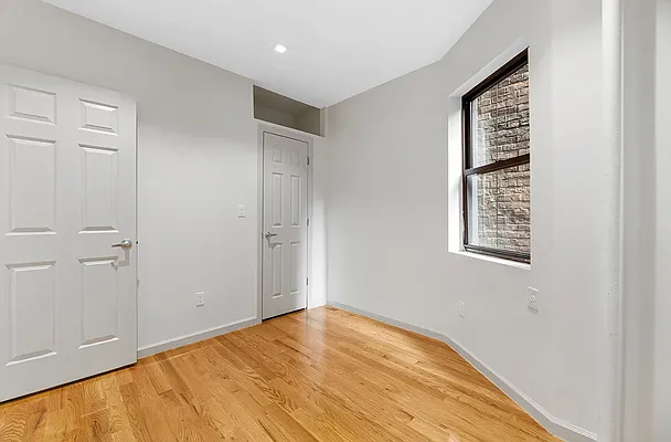 Rented by REAL New York | media 11