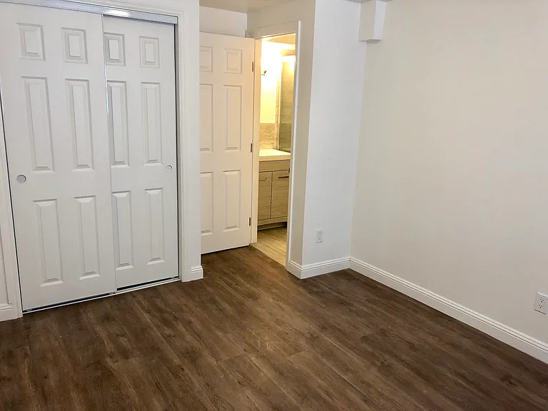 483 Chestnut Ave #C — Photo 2