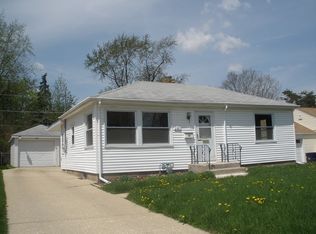 240 S Alfred Ave, Elgin, IL 60123