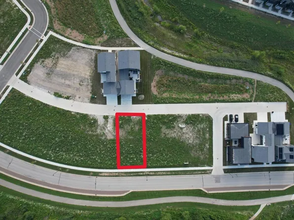 9385 South LAKE VISTA PARKWAY #3003, Oak Creek, WI 53154