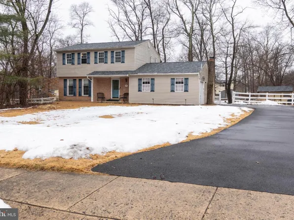 2732 Valley Woods Rd, Hatfield, PA 19440