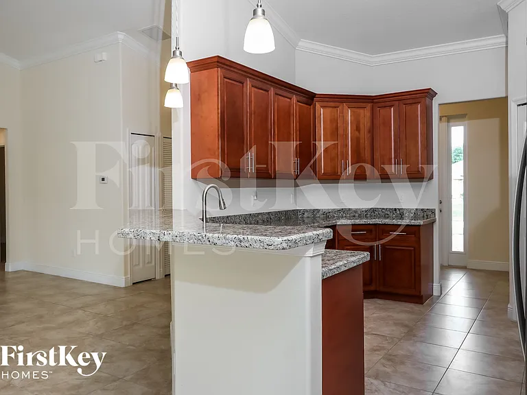 1262 SW San Esteban Ave — Photo 6