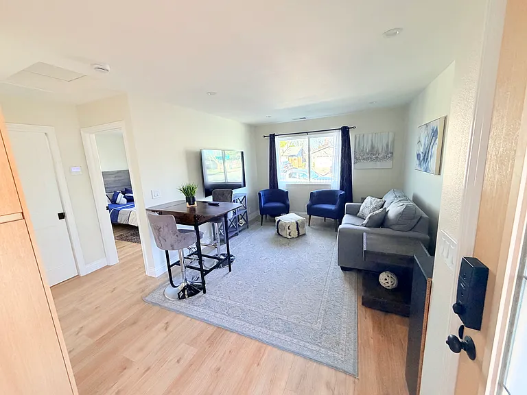 1695 Andalusia Way #1695 — Photo 3