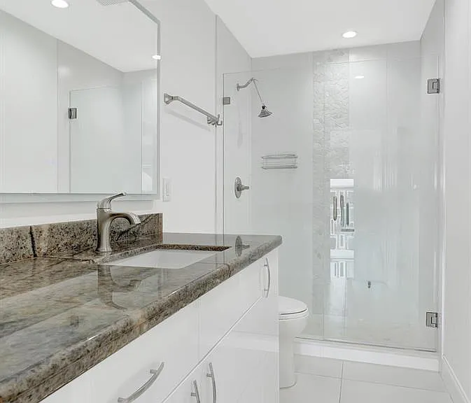 1412 NE 53rd Ct — Photo 9