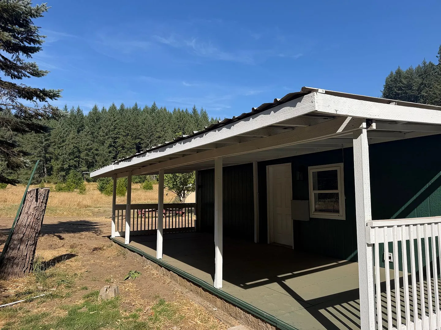 3 Bedroom 2 Bath with Garage and acreage. — Photo 3