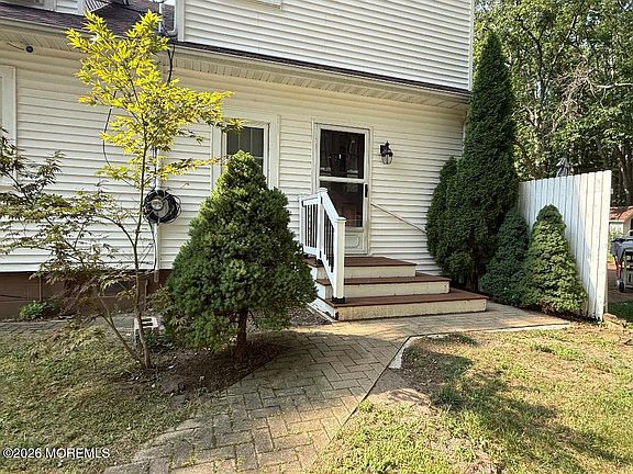 3rd image of 317 Georgia Road