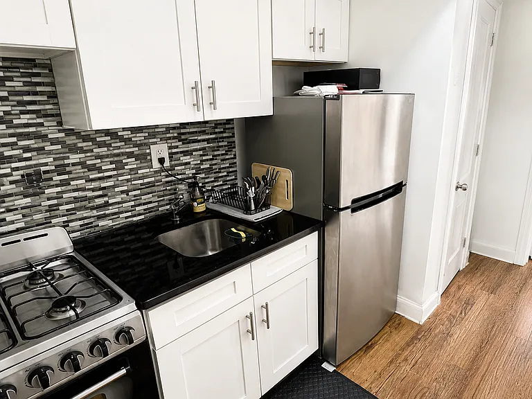 214 W 102nd St #1D — Photo 4