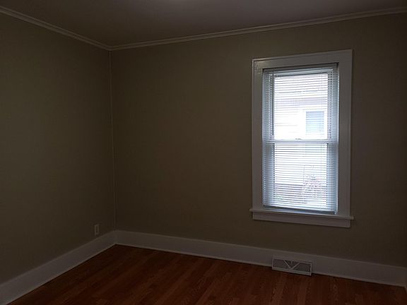 5th image of 1339 Middlebury St