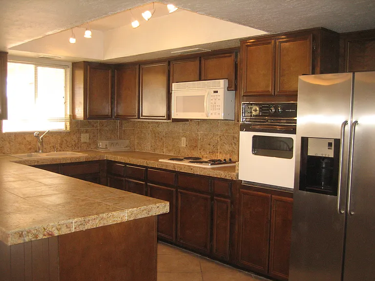 E Thunderbird Rd — Photo 11