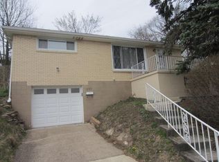 800 9th St, Pitcairn, PA 15140