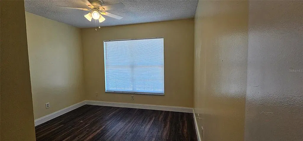 2 bed, 2.0 bath, 864 sqft, $1,575 — Photo 2