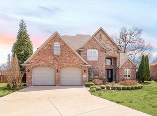 5517 S Chadwick Dr, Rogers, AR 72758