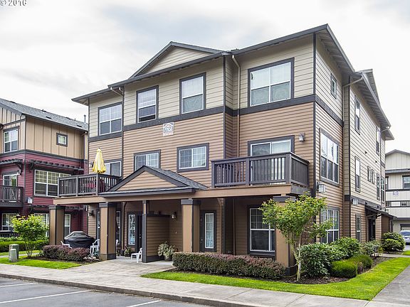 4th image of 22856 SW Forest Creek Dr Unit 203