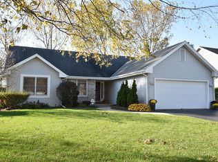 901 Appaloosa Trl, Racine, WI 53402