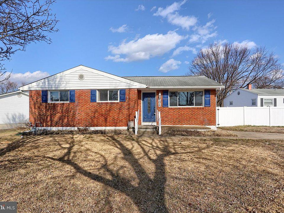 1st image of 104 Cedarcliff Ct