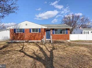 104 Cedarcliff Ct, Glen Burnie, MD 21060