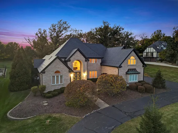 13 Equestrian Way, Lemont, IL 60439