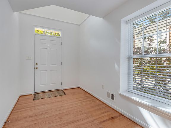3rd image of 4151 Fairfax Green Dr