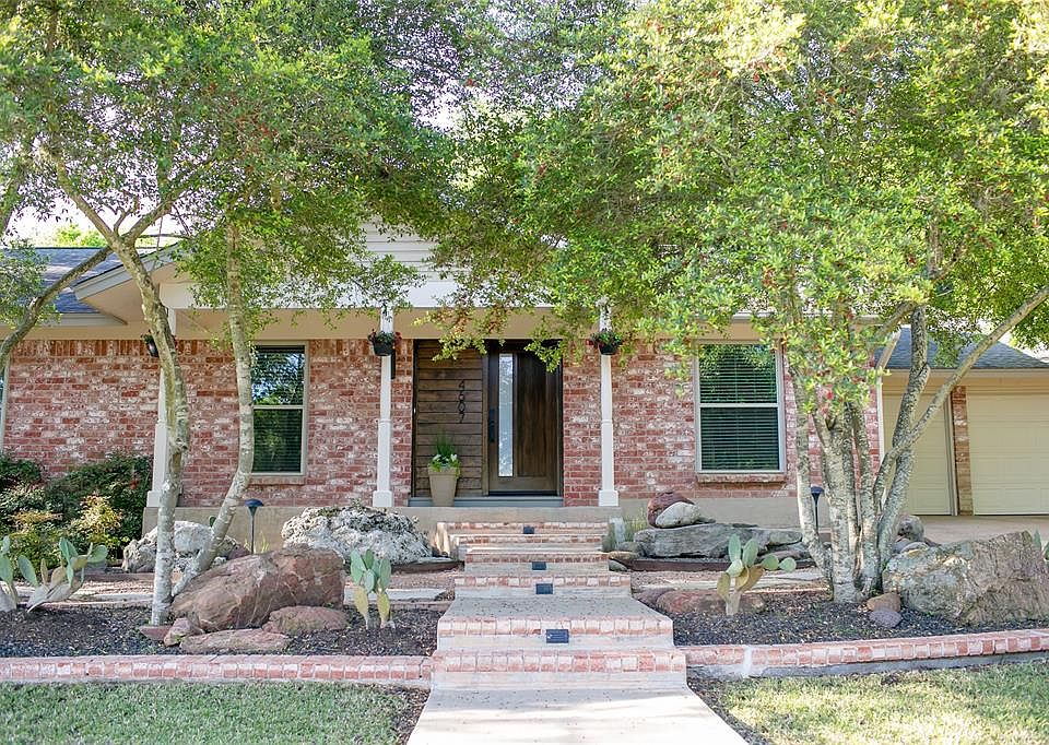 1st image of 4607 Canyonwood Dr