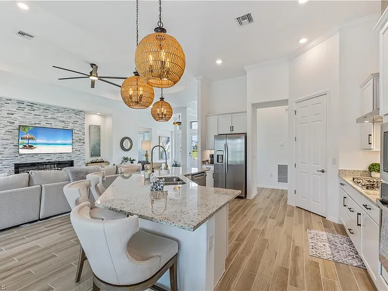 15977 Cranes Marsh Ct — Photo 10
