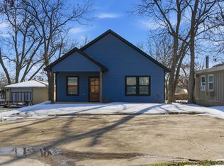 1004 W Hanna St, Denison, TX 75020