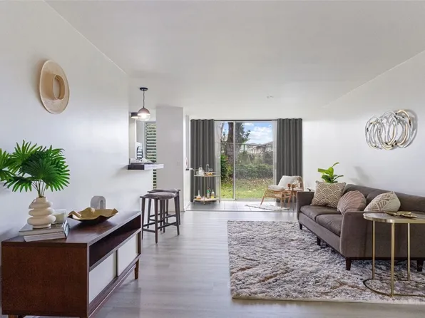 647 Kunawai Ln #B104, Honolulu, HI 96817