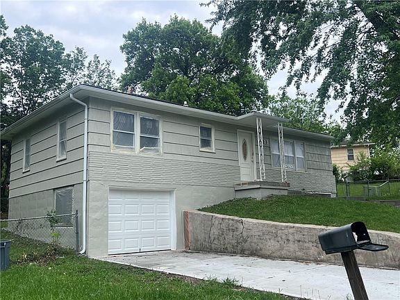5th image of 1811 N 49th St