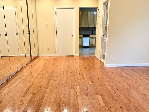 3rd image of 279 22nd St #3