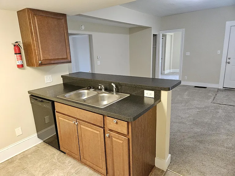 125 N Summit St #1 — Photo 7