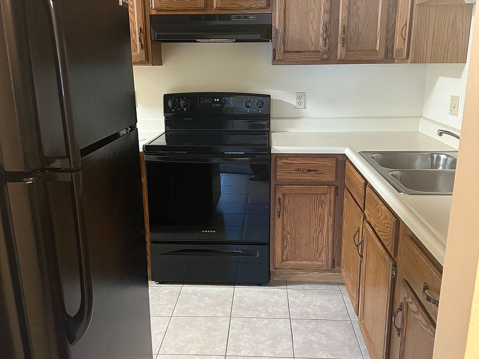 1st image of 11-2 Woodland Oaks Dr