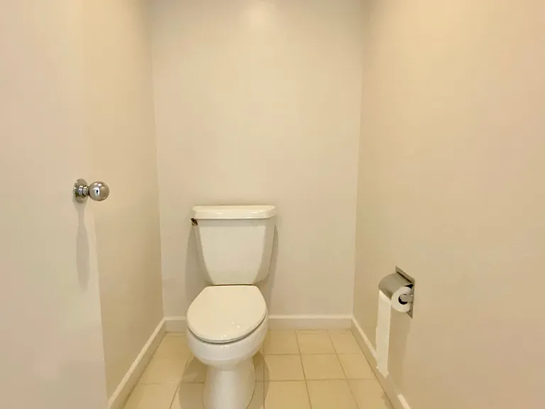 1 Keahole Pl #1403 — Photo 16