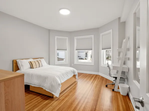 1061 Saratoga St, Boston, MA