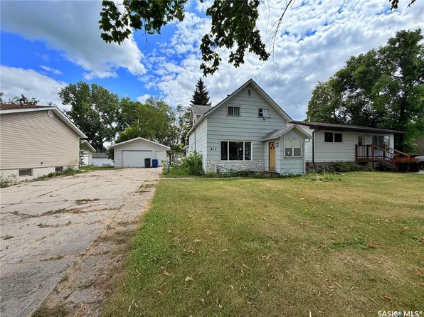 811 McNaughton Street, Moosomin, SK S0G 3N0