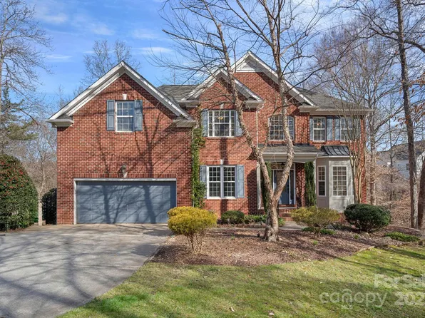 6040 Graburns Ford Dr, Charlotte, NC 28269