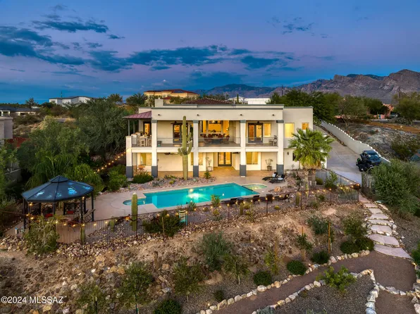 9927 N Rabwa Pl, Tucson, AZ 85742