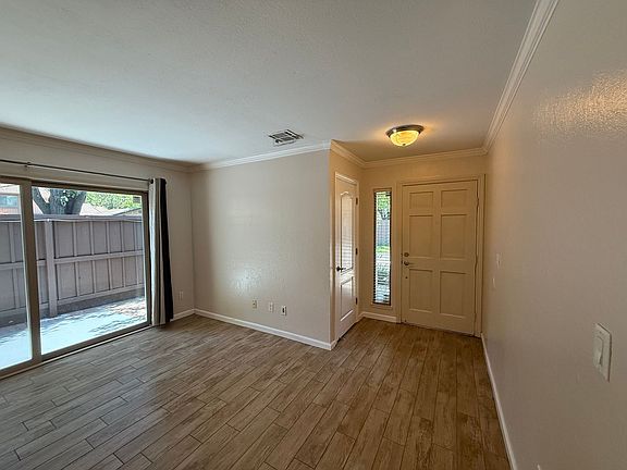 5th image of 4056 Elmo Loop