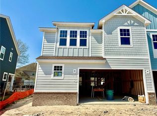 713 Flatrock Ln, Chesapeake, VA 23320